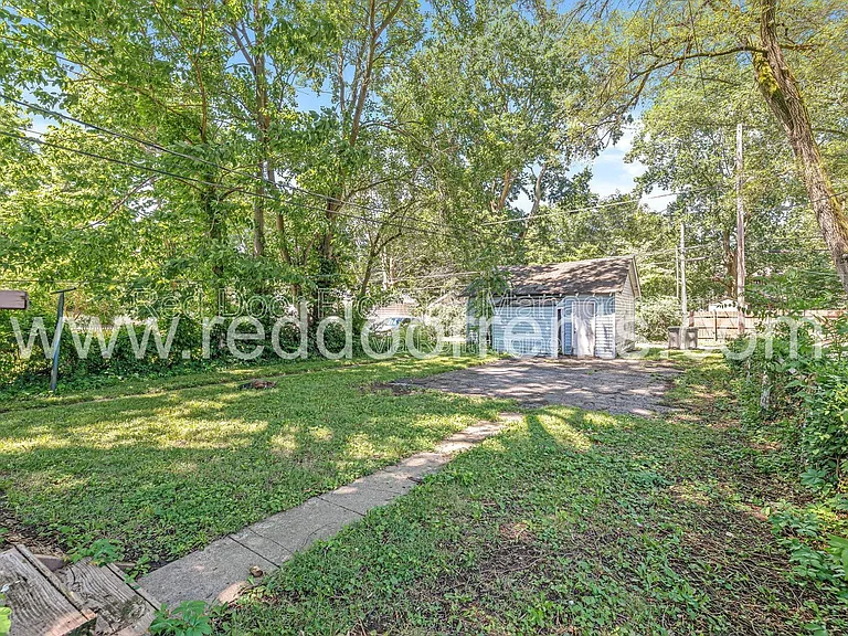 4704 N College Ave — Photo 30