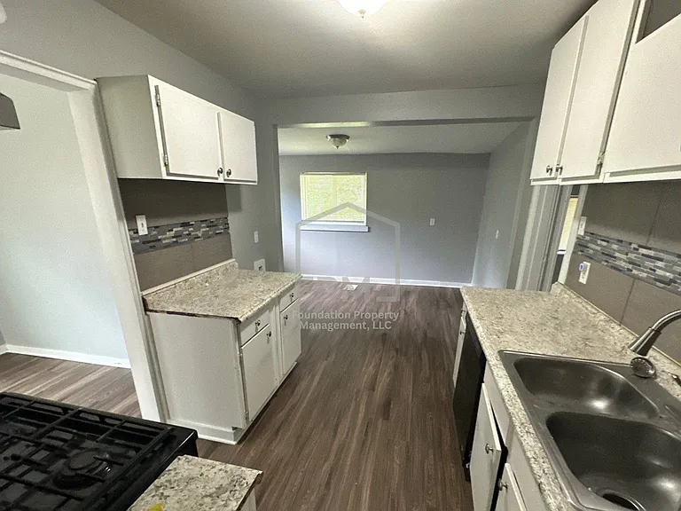 961 Aubra Rd — Photo 10