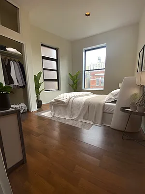Rented by Bond New York | media 10
