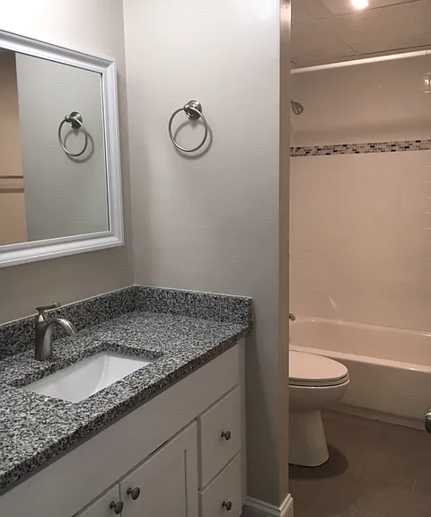330 Simmonsville Ave #2 — Photo 3