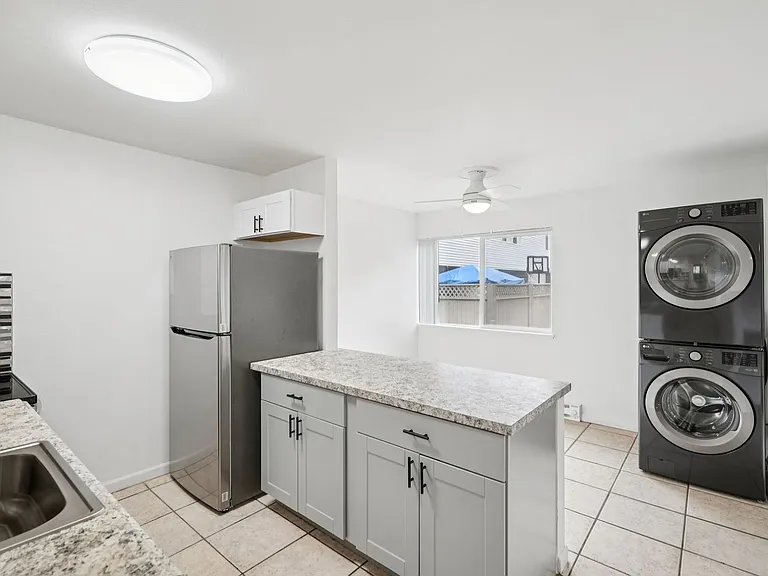Images Columbia Apartments — Photo 35