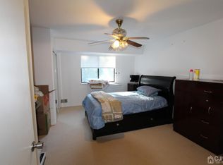 504 Samuel Ct #504, Dayton, NJ 08810