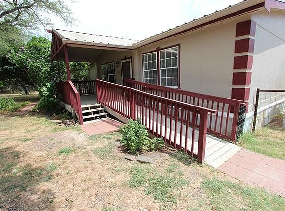 3rd image of 1421 Thousand Oaks Trl