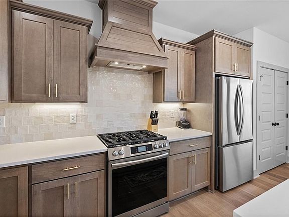 3rd image of 4603 SW Elderwood St