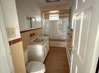 236 Mason St APT 1, Woonsocket, RI 02895