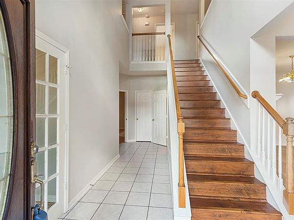 5th image of 13806 Vickston Ln