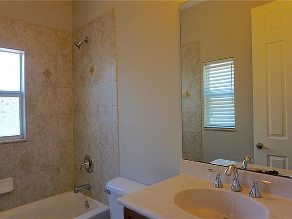 5th image of 420 SE 13th St