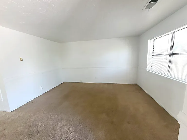 3504 Tulane Dr Ne — Photo 1