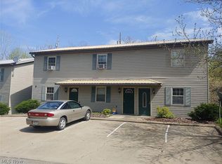 8 Sunrise Dr APT B, Cambridge, OH 43725