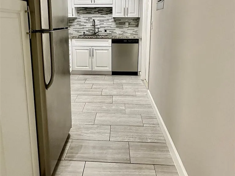 9 NE 19th Ct — Photo 4