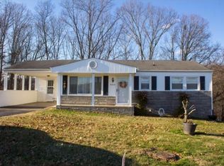 3040 Lowrance Dr, Kingsport, TN 37660