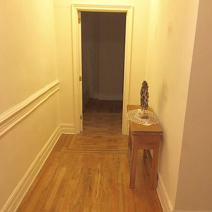 4th image of 512 W End Ave #1B