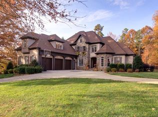 1008 Firethorne Club Dr, Waxhaw, NC 28173