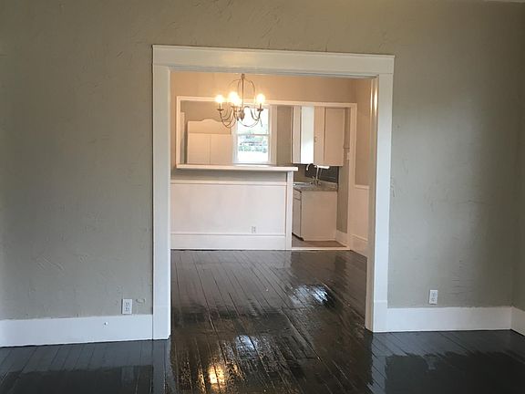 5th image of 1901 Vincent St #3BR