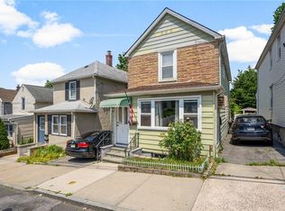 63 Woodbury St, New Rochelle, NY 10805