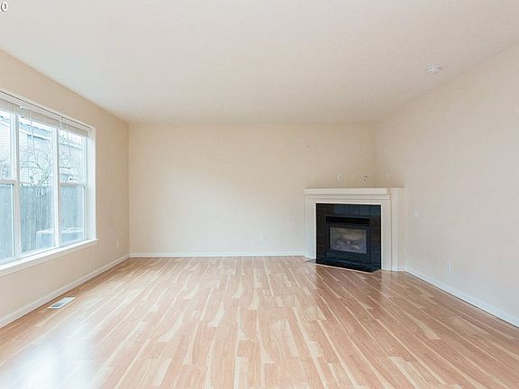 3rd image of 601 NW Hertel St