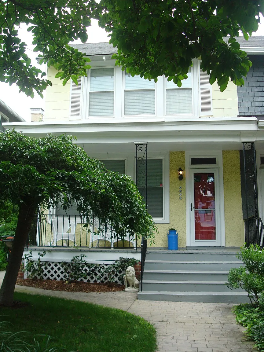 1429 Foxhall Rd NW photo 1