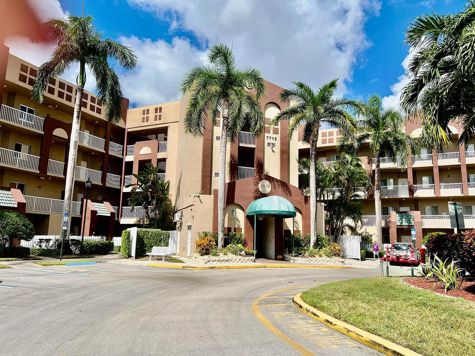2 bed, 2.0 bath, 1986 sqft, $2,600 — Photo 1