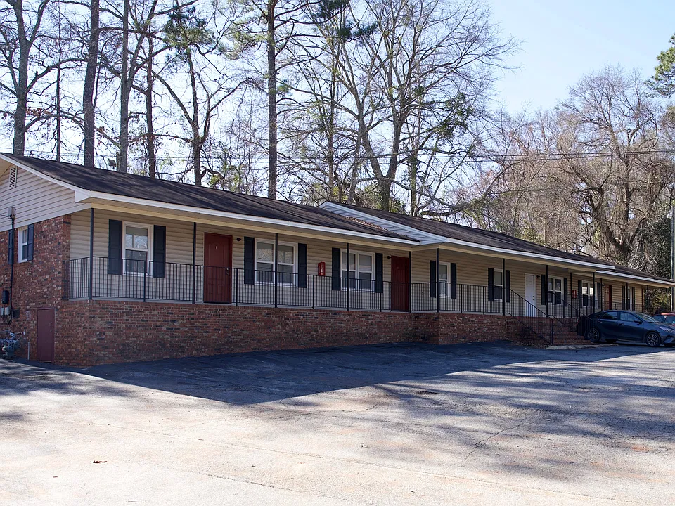 333 Freeman Ave #16