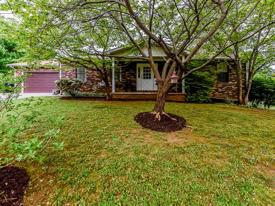 1st image of 1032 Greenwich Dr