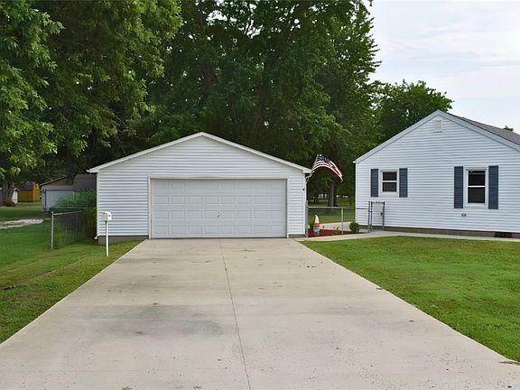 3rd image of 5573 W Suburban Rd