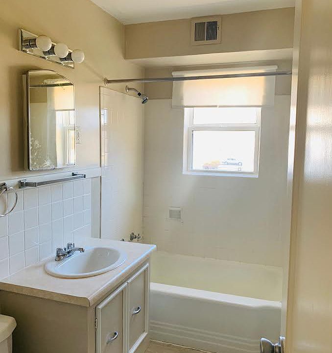 2nd image of 2107 SW Potomac Dr APT 2