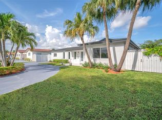 1807 SW 102nd Pl, Miami, FL 33165