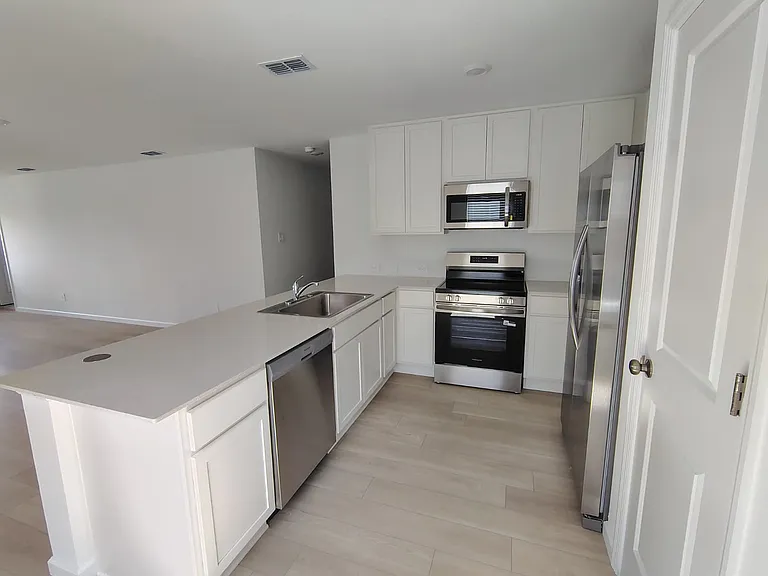 5542 Pimenta Ct — Photo 5