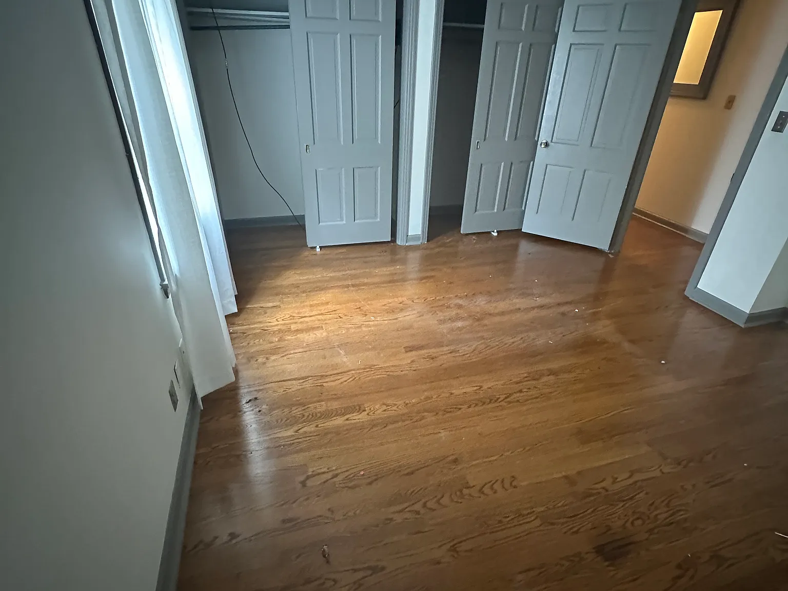 4 bed, 1.5 bath, 2459 sqft, $2,000 — Photo 4