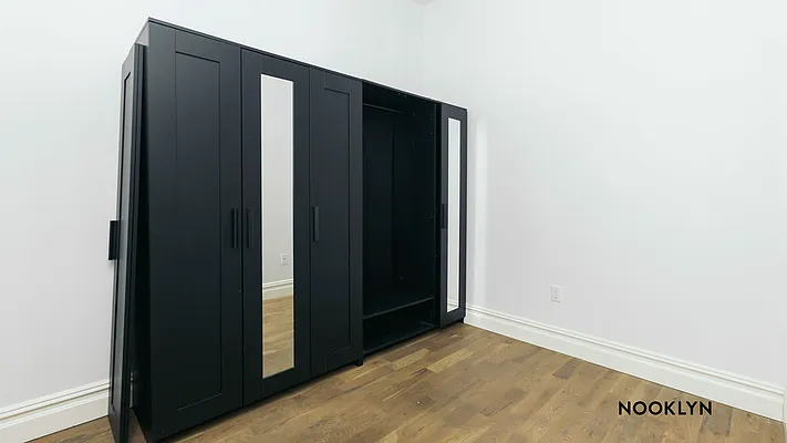 Rented by Nooklyn NYC LLC | media 67
