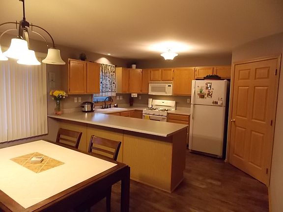 Large Pantry/Appl. stays