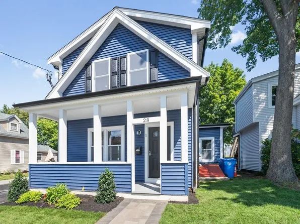 28 Ash St #1, Waltham, MA 02453