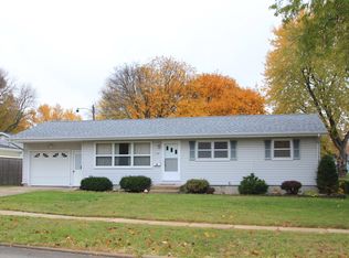 148 Wesley Dr NW, Cedar Rapids, IA 52405
