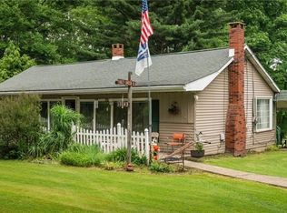 1049 Branchton Rd, Boyers, PA 16020