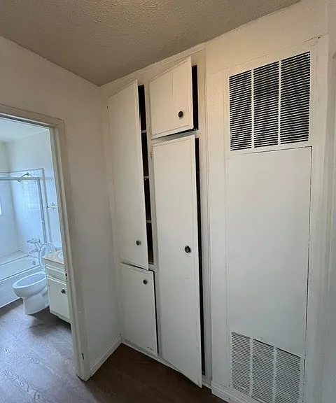 3357 Oakhurst Ave. — Photo 8