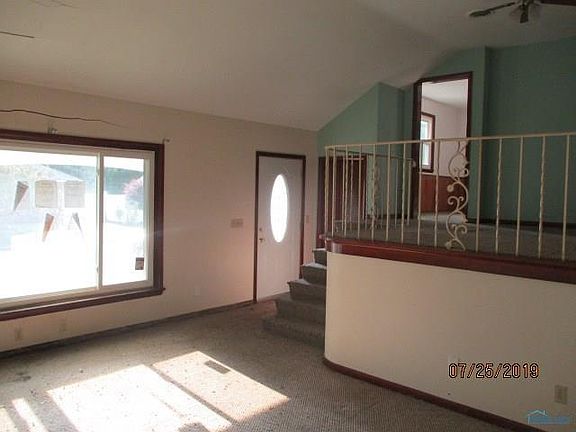 3rd image of 7 Pelton Dr