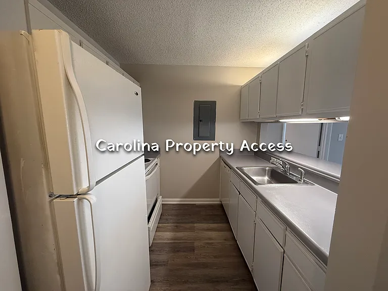 1401 Collegiate Cir #202 — Photo 10
