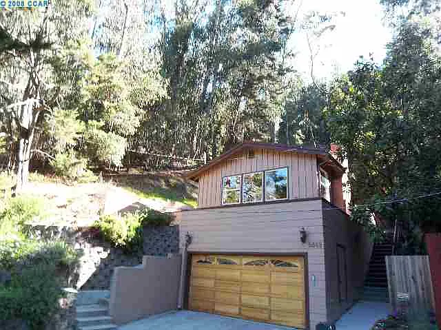 Ascot Dr photo 1