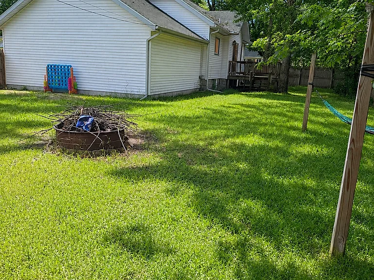 2022 Mills Ave — Photo 3