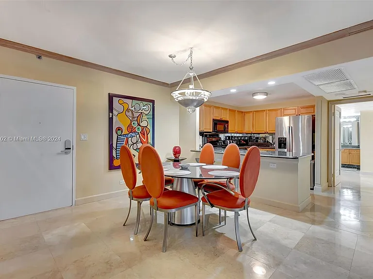 2301 Collins Ave #1206 — Photo 7