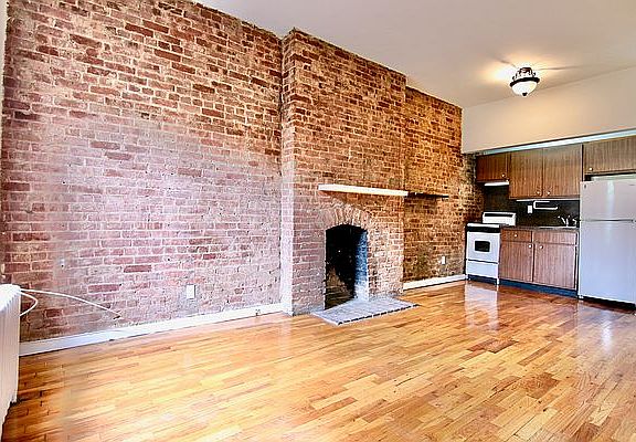 3rd image of 54 W 84th St APT 2R