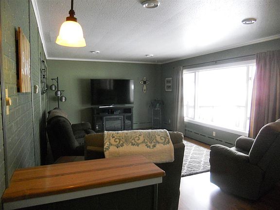 4th image of 408 Lane Ave