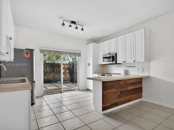 4902 Washington St #4, Hollywood, FL 33021
