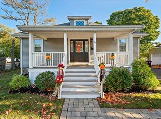 10 Standish St, Weymouth, MA 02191