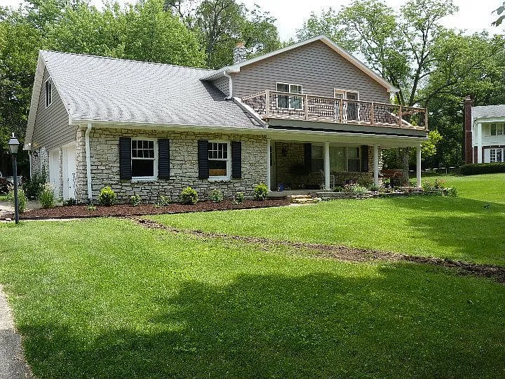 5235 Hedgerow Dr photo 1