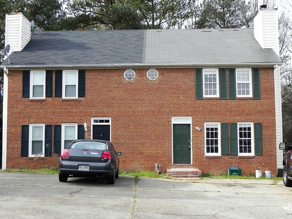 Beautiful cute 3 bedroom/3.5 bathroom newly renovated townho