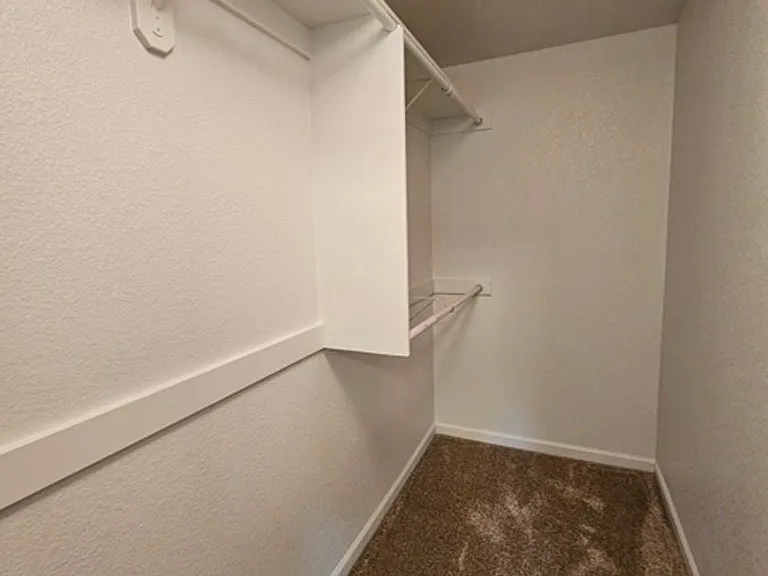 885 Creek Ct NW — Photo 11