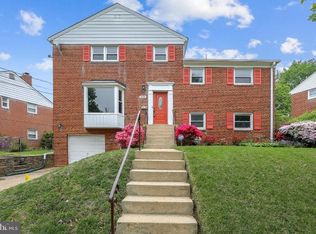 9828 Belhaven Rd, Bethesda, MD 20817
