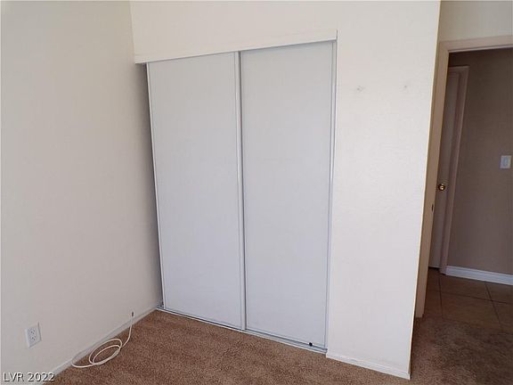 5th image of 411 Dogwood St
