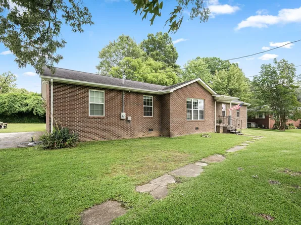 114 Ragan St, Tullahoma, TN 37388